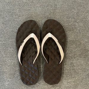 Reed flip flops